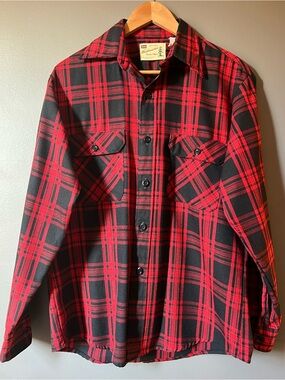 Vintage Sears Fieldmaster Red and Black Plaid Men’s Button-Up Shirtcoat